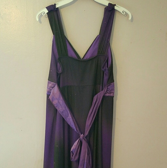 Purple prom dress - Picture 2 of 3